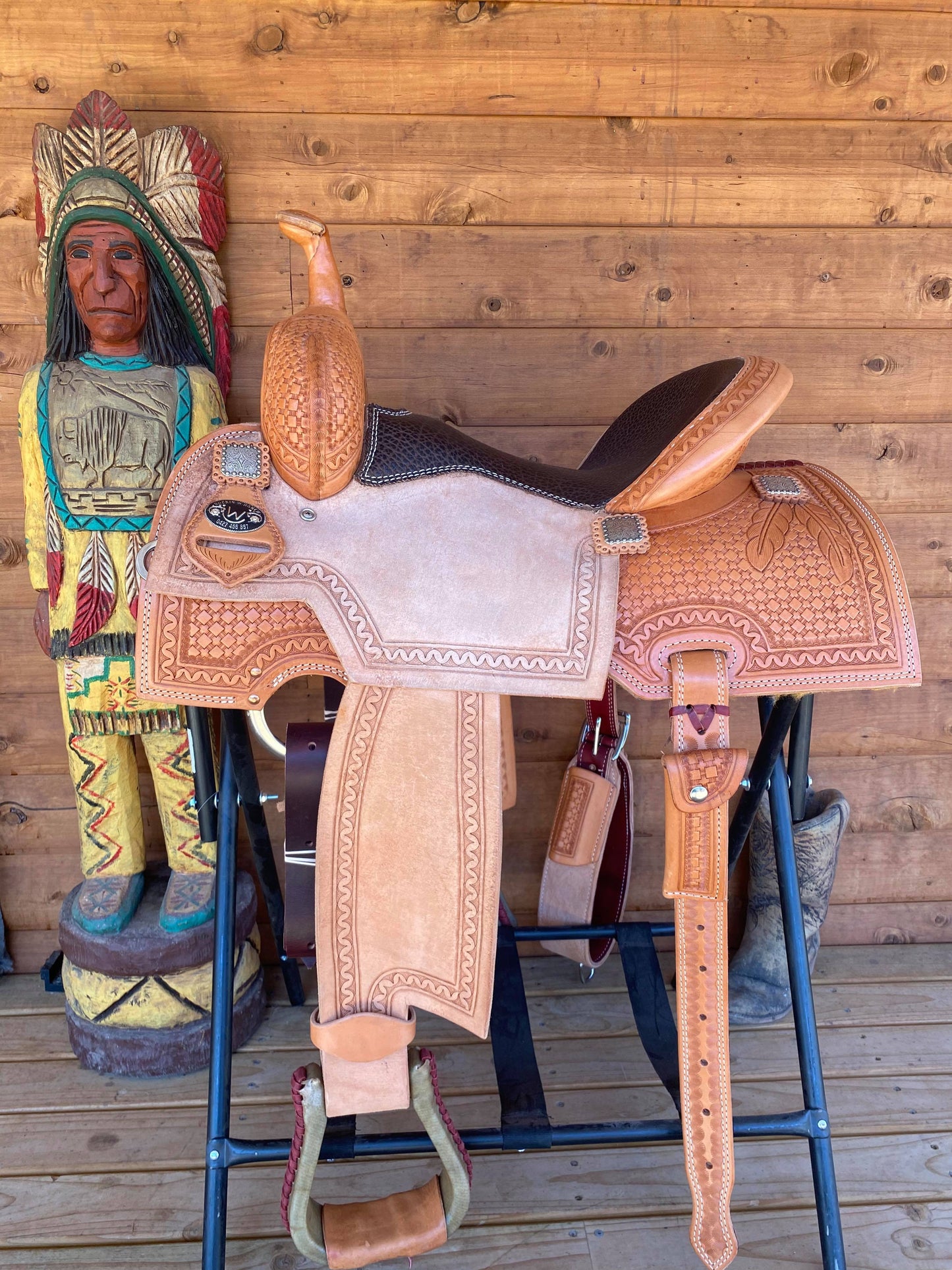 Rockin W Barrel Saddle - Square