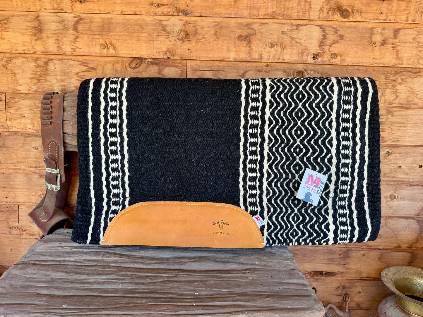 Mustang New Zealand Wool Pad with Fleece Bottom