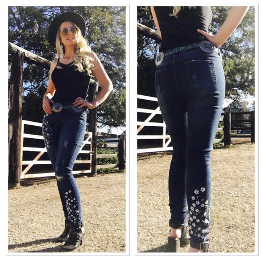 L&B Skinny Jeans with White Flower Embroidery